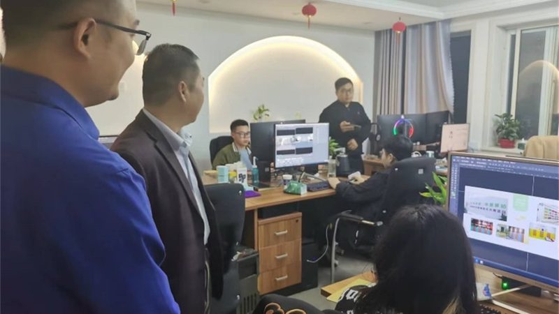 行业背景：命名趋势与合规要求